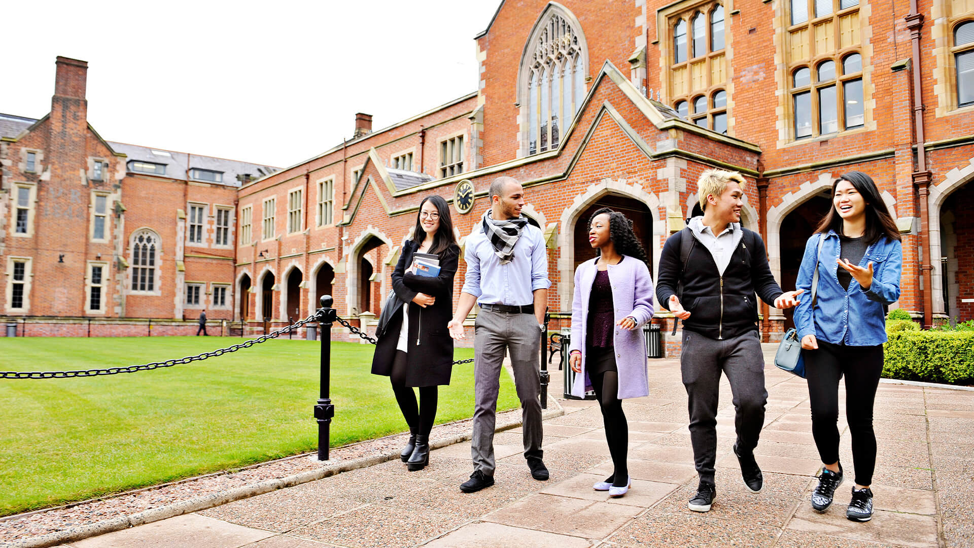 How to Apply to Top US Colleges and Universities: A Comprehensive Guide